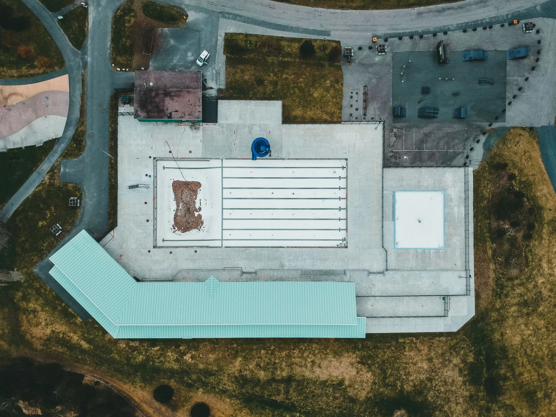 Raktárcsarnok teteje madártávlatból